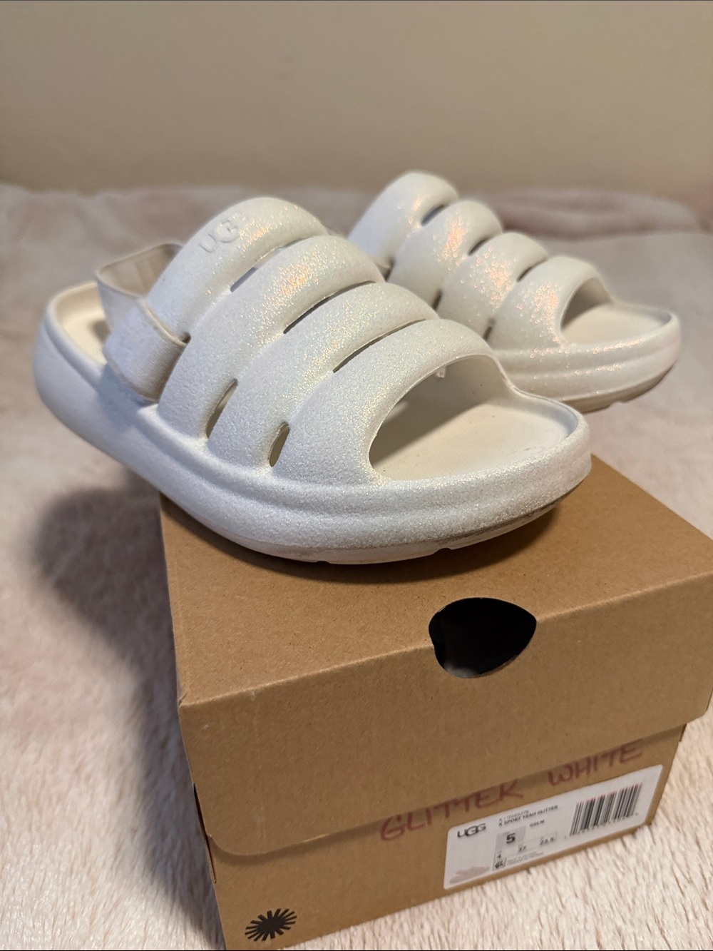 UGG Kids/Women’s Glitter White Sport Yeah Slide Sandals with Sparkle